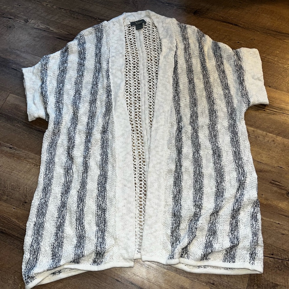 Lightweight short sleeve cardigan